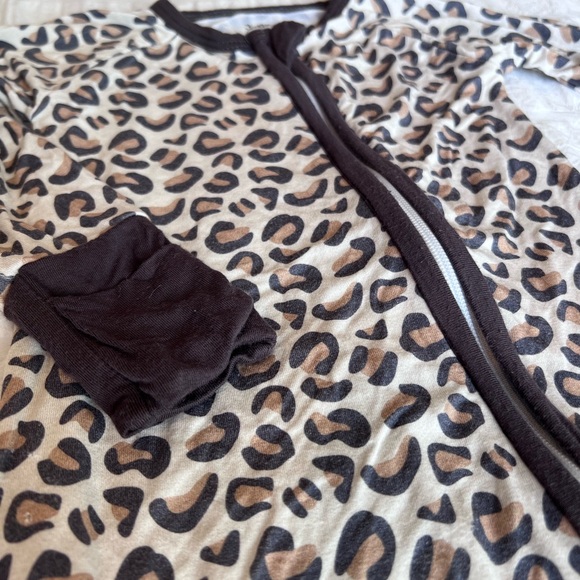 Cheetah Print Bamboo Zippy - Picture 7 of 8